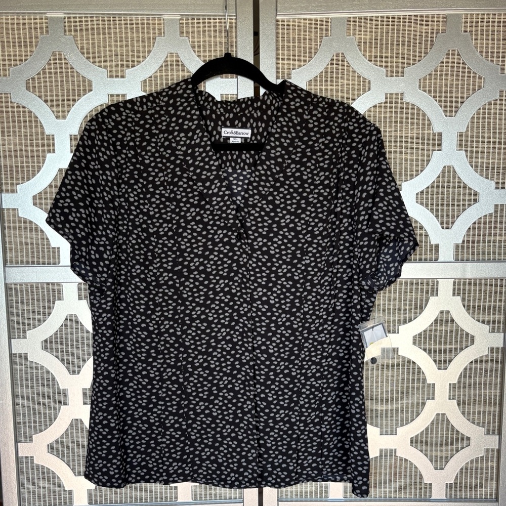 NWT Croft & Barrow Black Patterned Women's Blouse